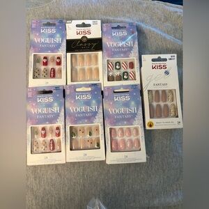 New KISS Voguish Fantasy Nail Set 
Christmas Collection
7 SETS of Holiday Nails
